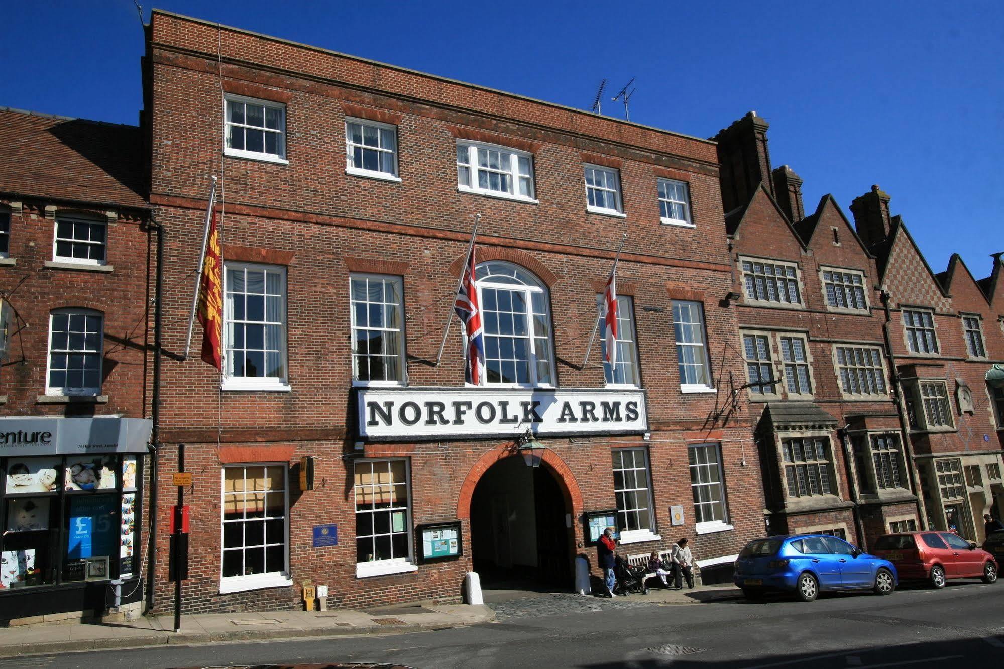 Norfolk Arms Hotel Arundel Exterior photo